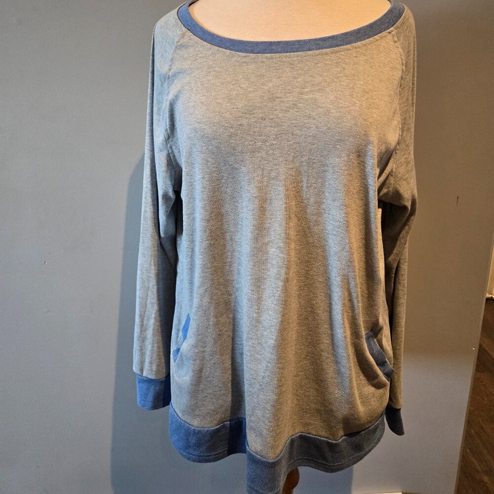 Heather Grey & Blue Contrast Pullover | Size 1X | Raglan Sleeves & Pockets